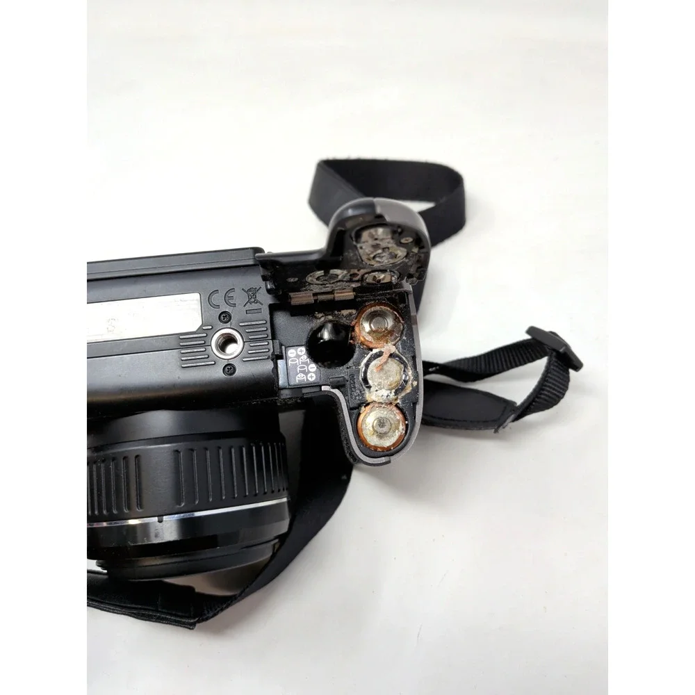 Canon PowerShot SX20 IS 12.1 MP Digital Camera 20x Zoom - FOR PARTS READ